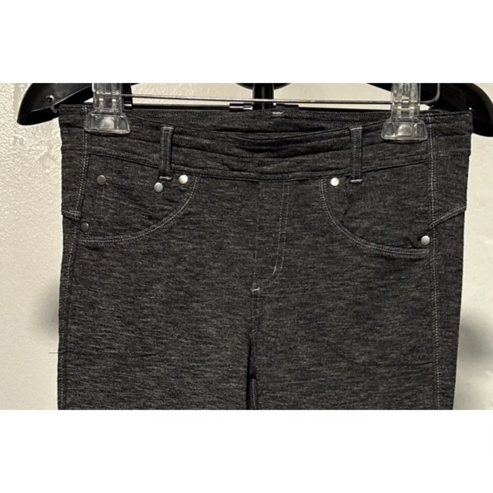 Kuhl Mova Grey Skinny  Leggings Gray Space Dye 5 Pockets Women's Size 8 Short